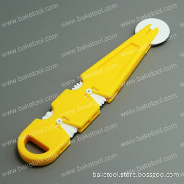 Plastic cake edge crimper for cake decoration